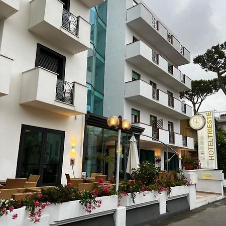 ריצ'יונה Hotel Trieste מראה חיצוני תמונה