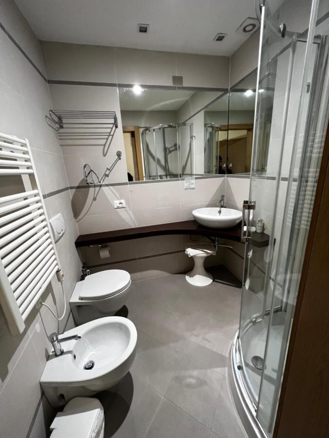 ריצ'יונה Hotel Trieste מראה חיצוני תמונה