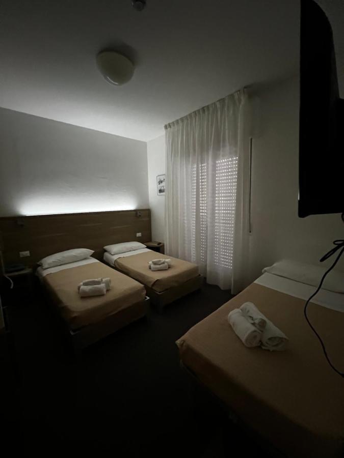 ריצ'יונה Hotel Trieste מראה חיצוני תמונה