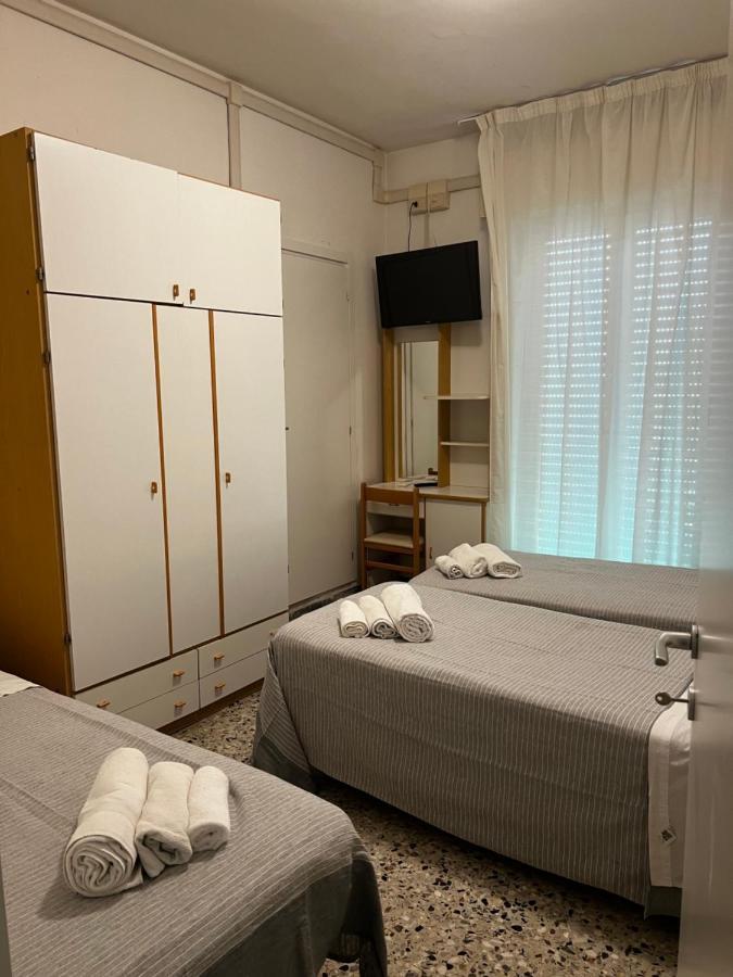 ריצ'יונה Hotel Trieste מראה חיצוני תמונה