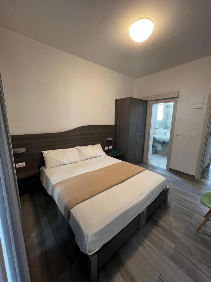 ריצ'יונה Hotel Trieste מראה חיצוני תמונה