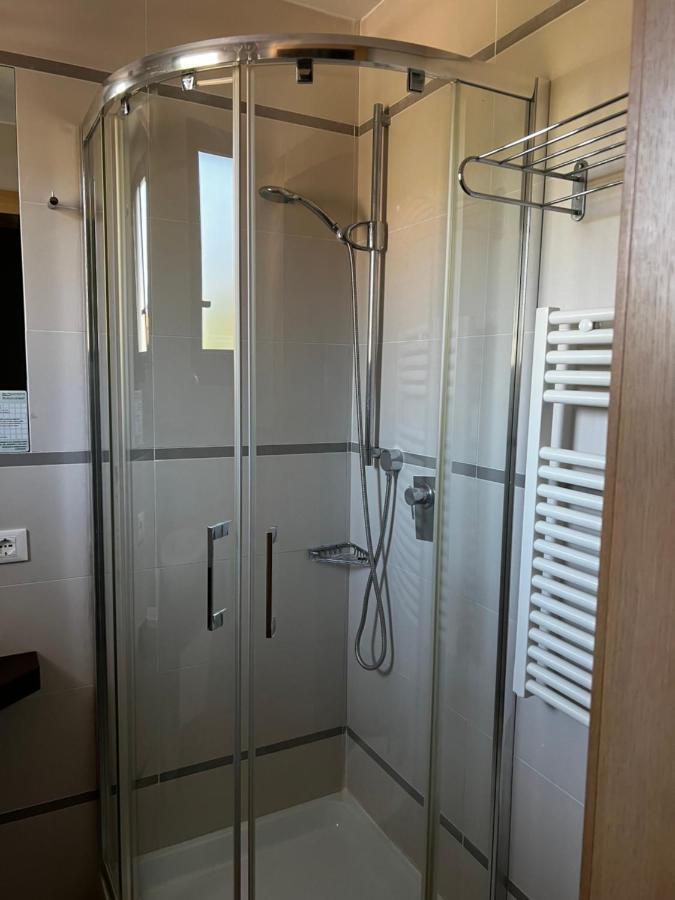 ריצ'יונה Hotel Trieste מראה חיצוני תמונה