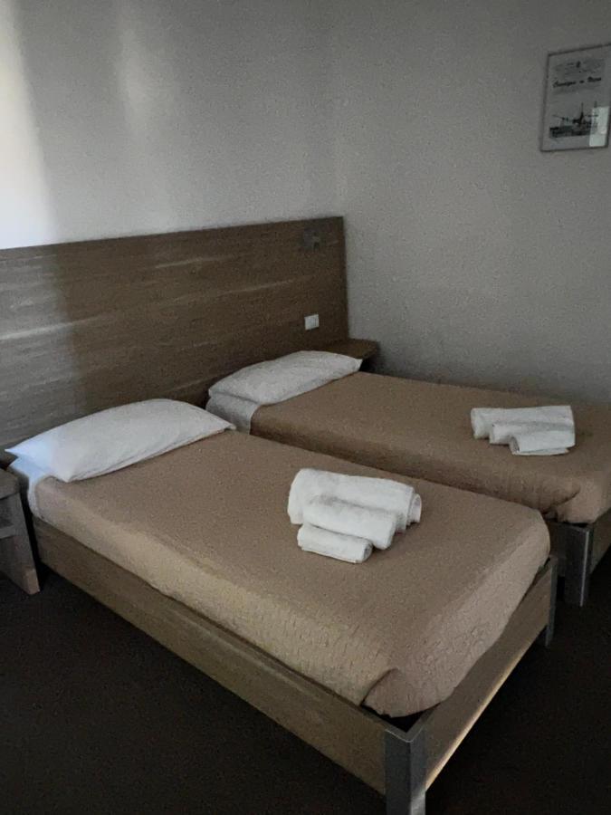 ריצ'יונה Hotel Trieste מראה חיצוני תמונה